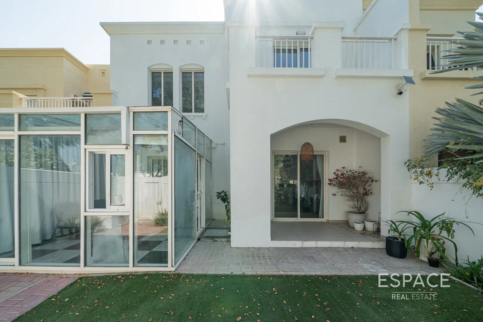 single static gallery