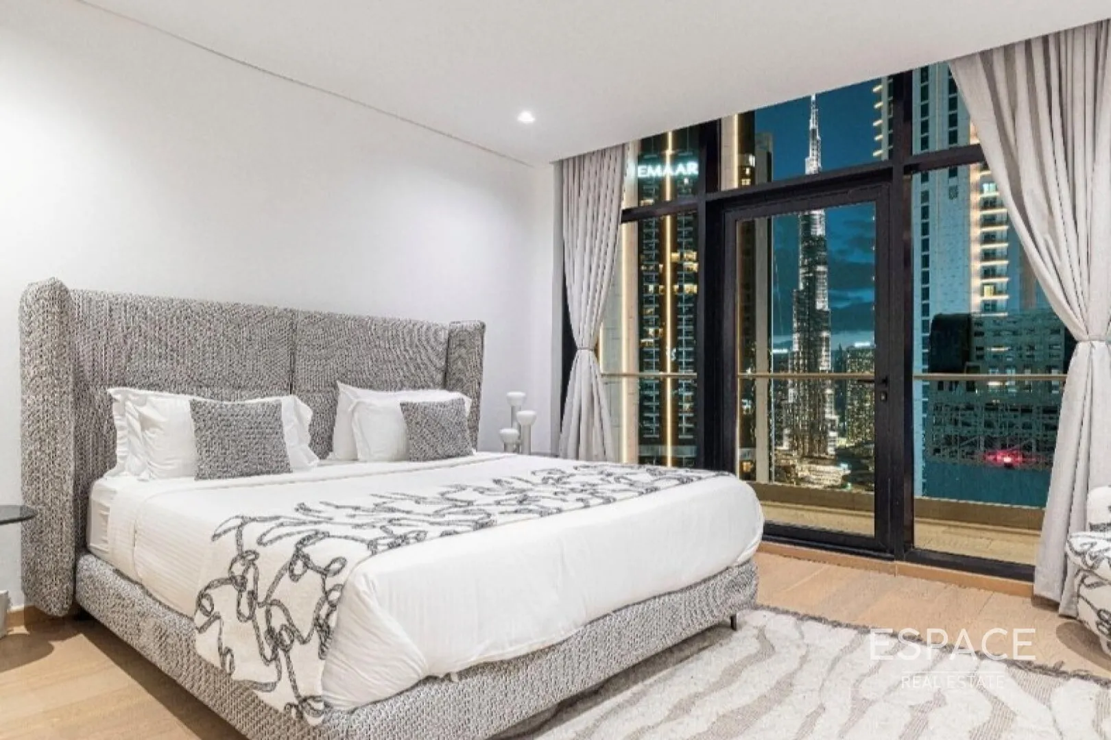 single static gallery