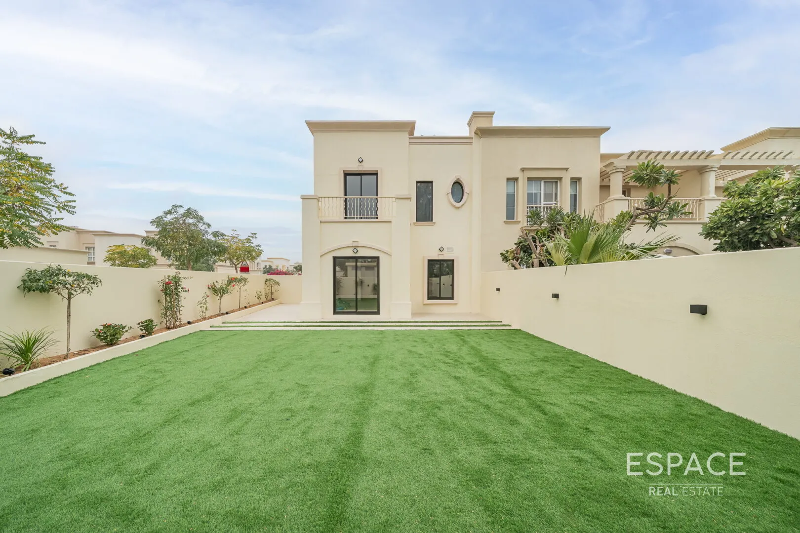 PropertiesGalleryCamera