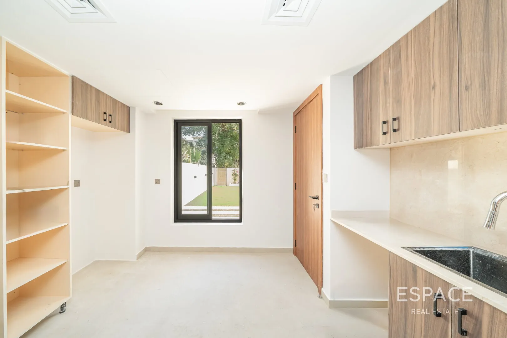 single static gallery