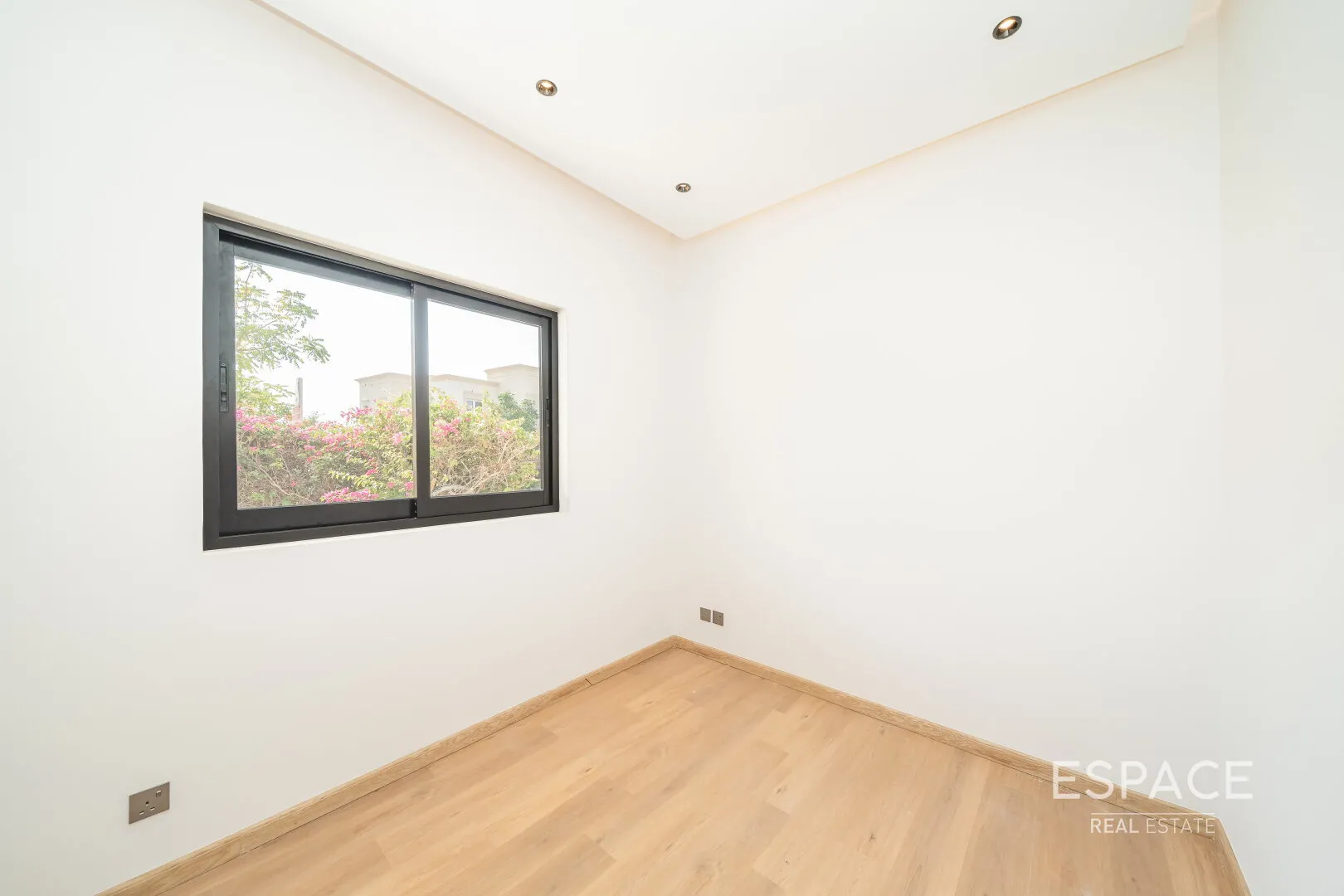 single static gallery