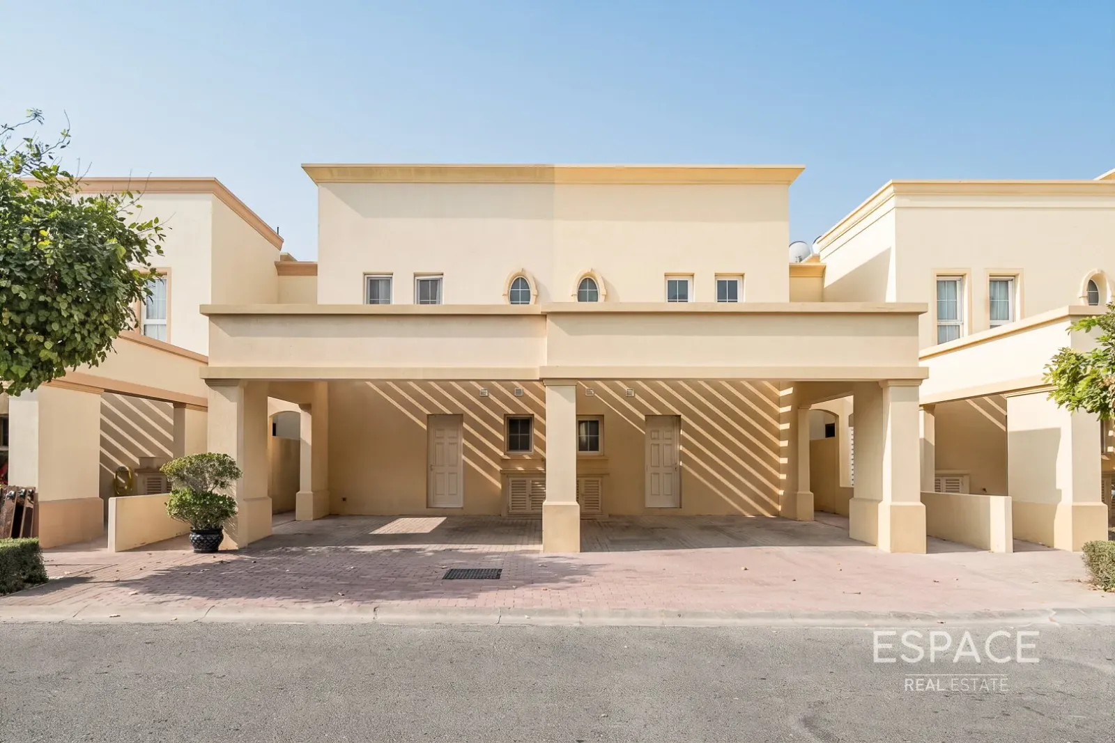 PropertiesGalleryCamera
