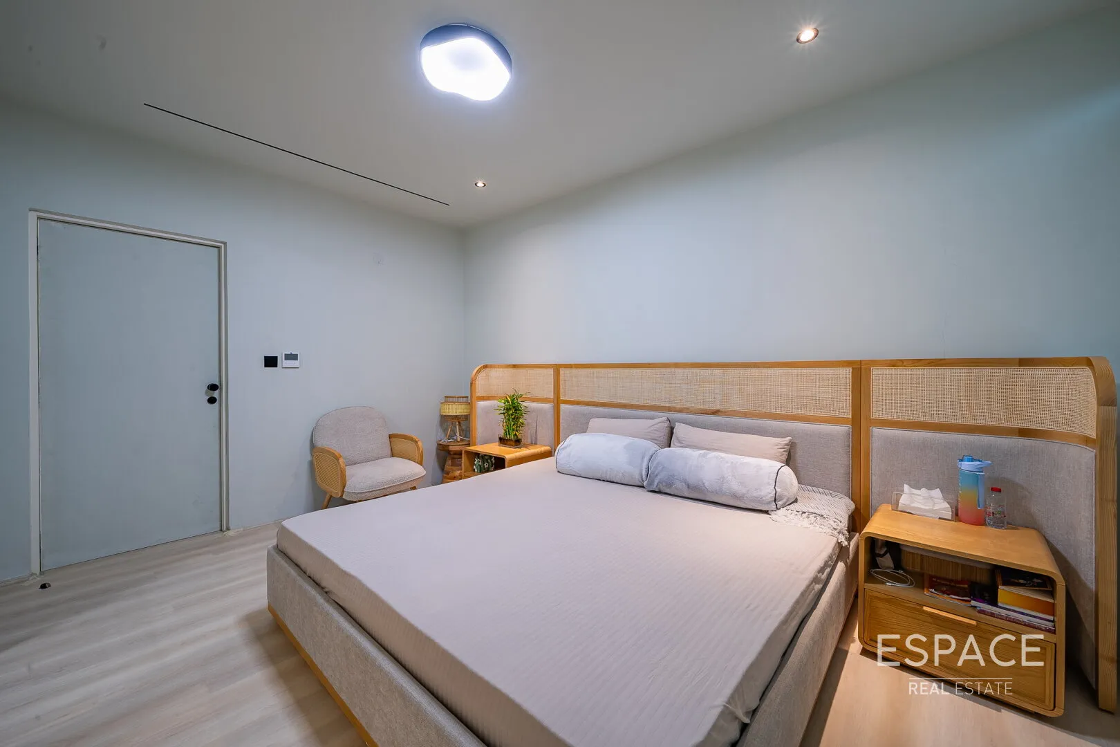 PropertiesGalleryCamera
