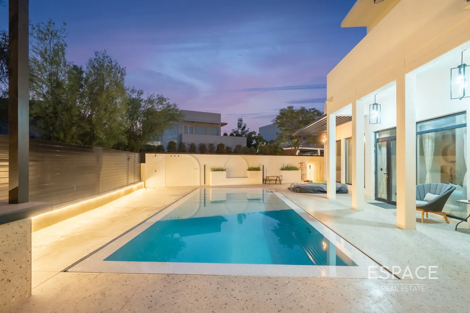 PropertiesGalleryCamera