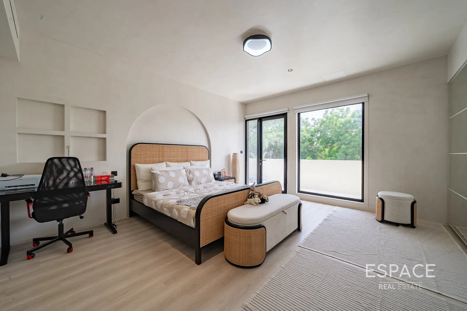 PropertiesGalleryCamera