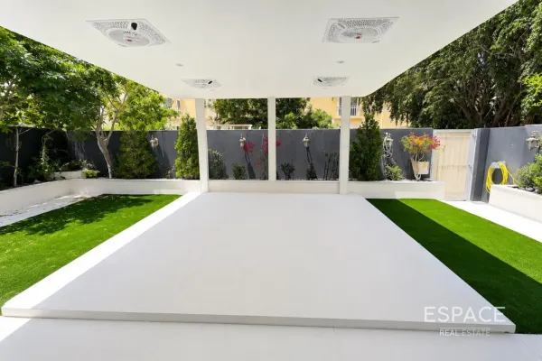 single static gallery