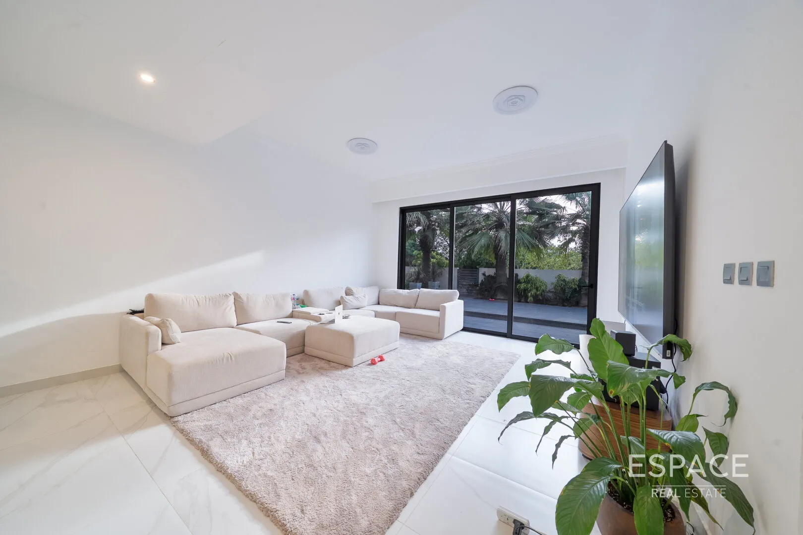 single static gallery