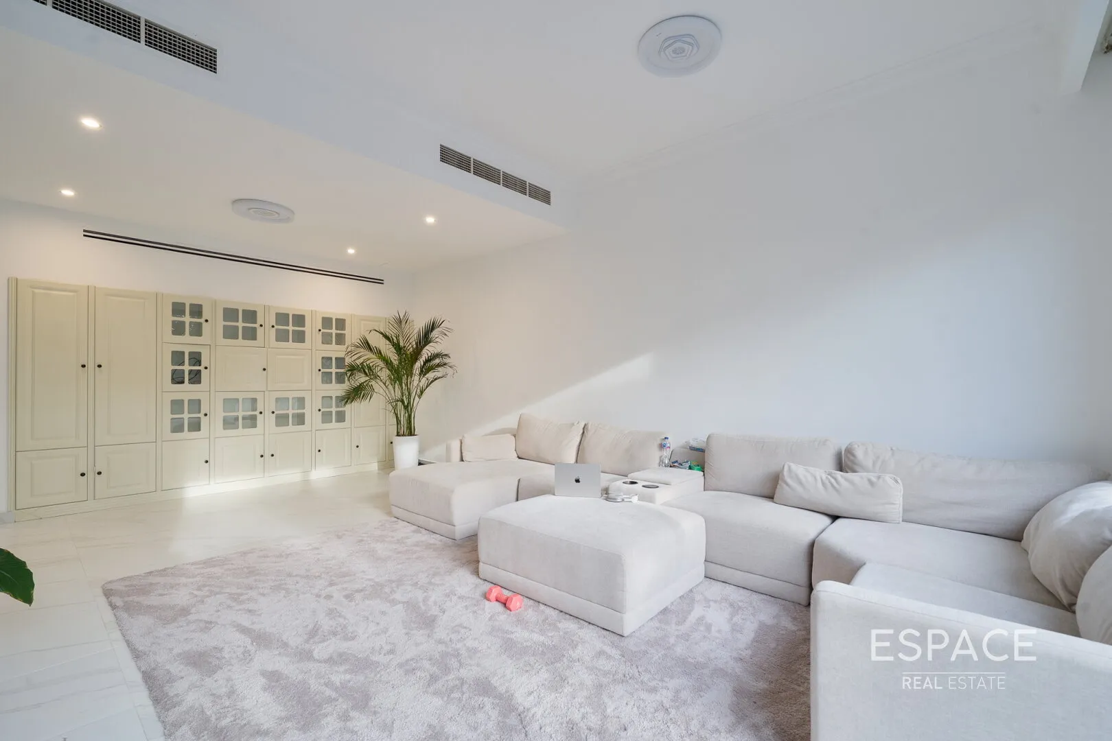 single static gallery