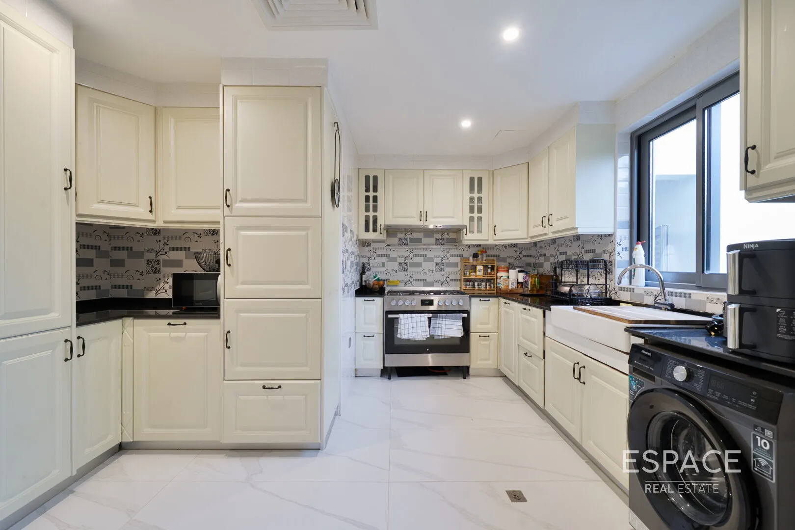 single static gallery