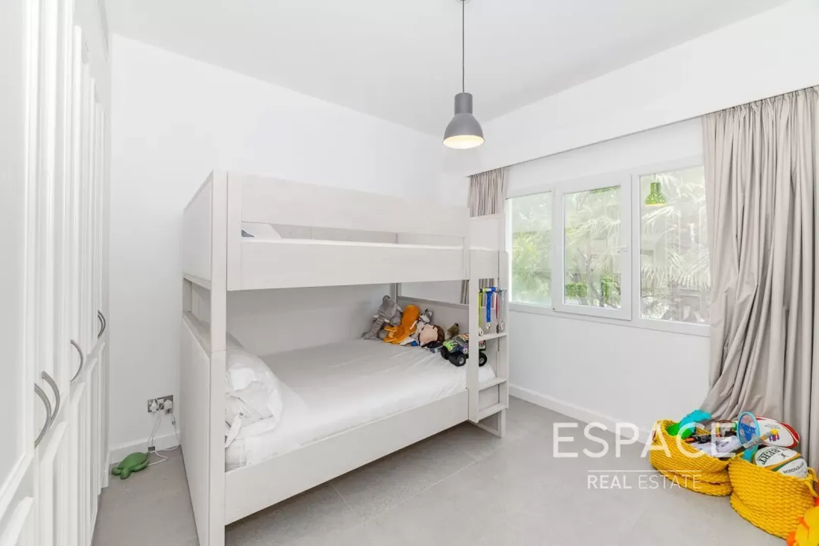 PropertiesGalleryCamera