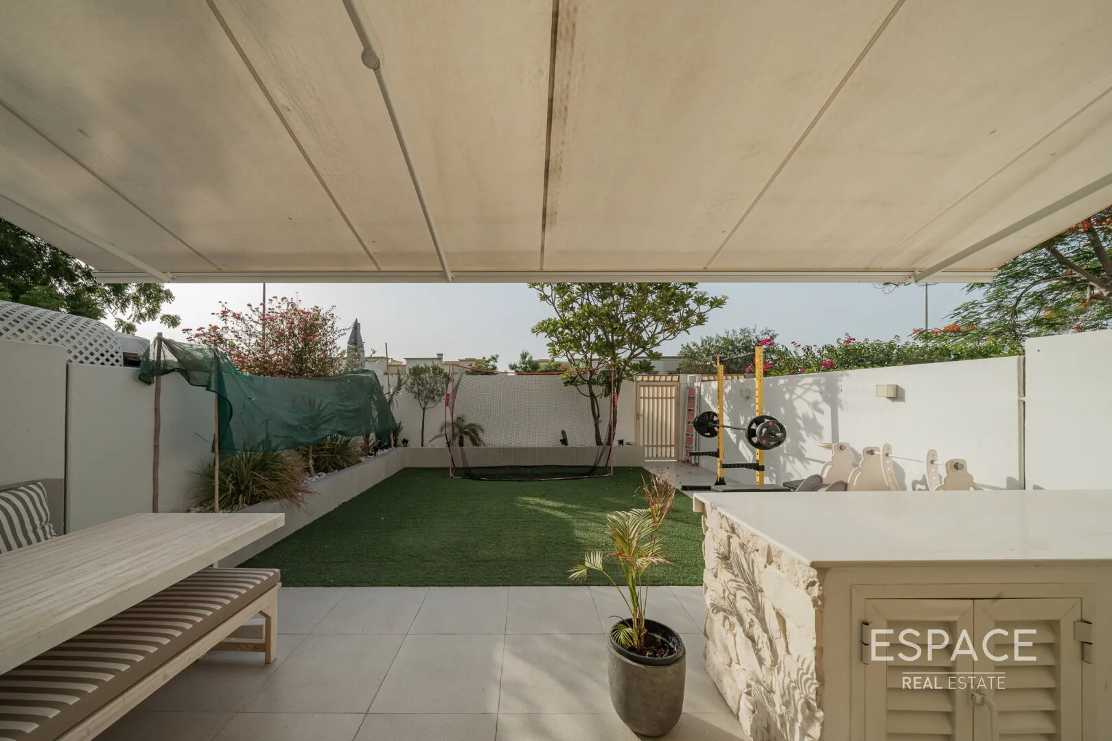 PropertiesGalleryCamera