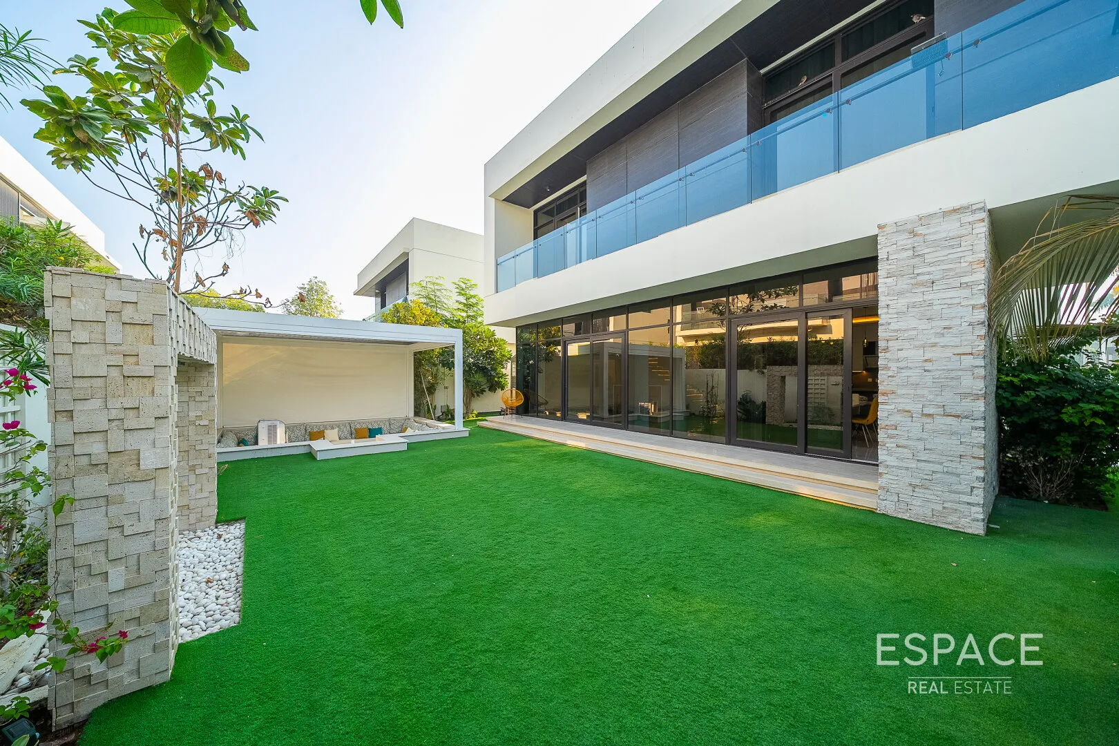 single static gallery