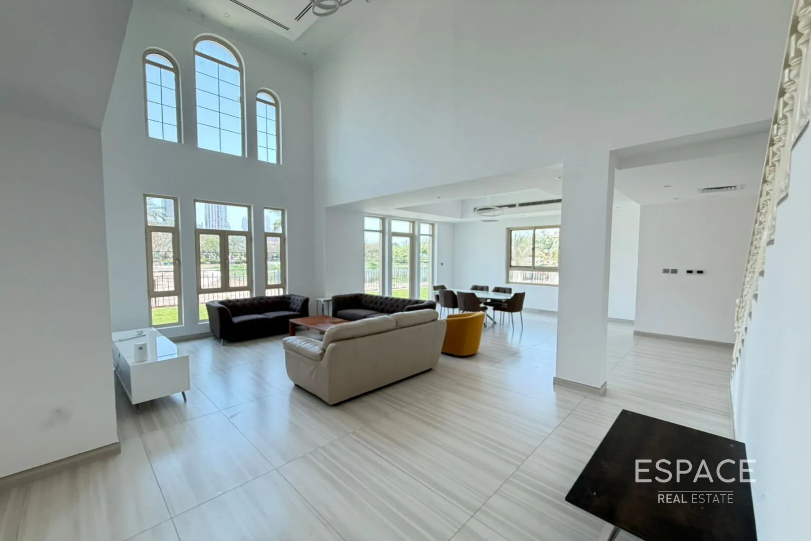 single static gallery