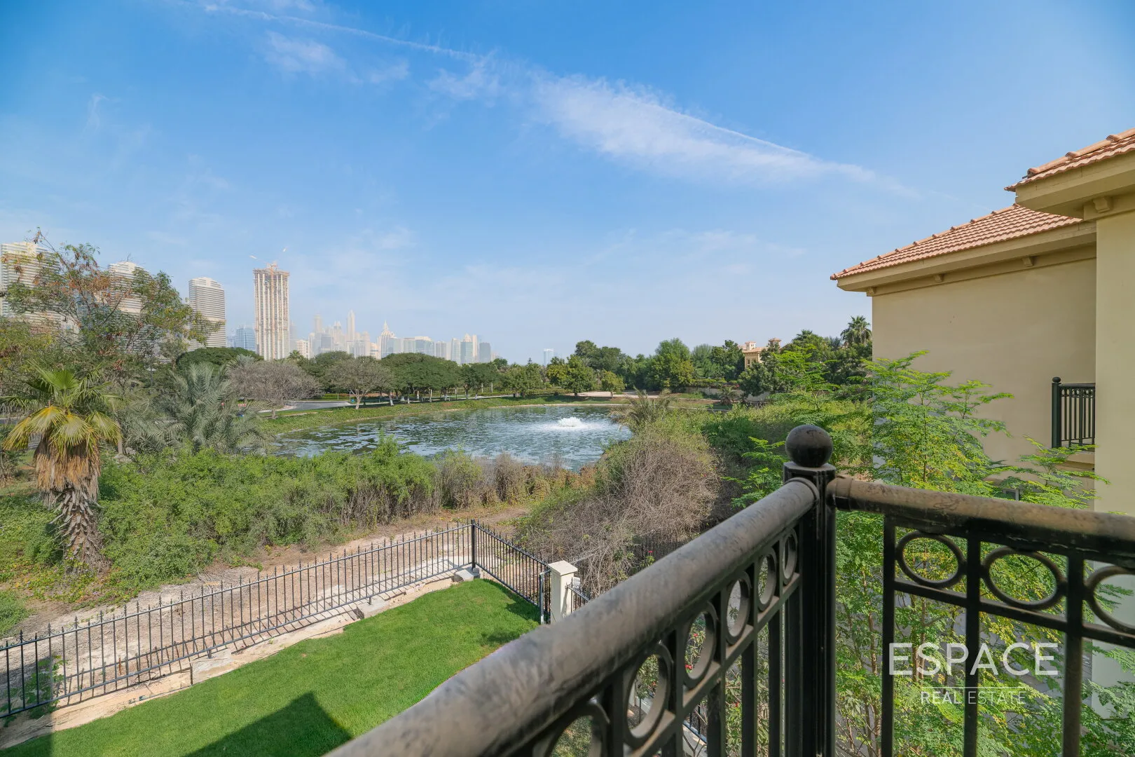 PropertiesGalleryCamera