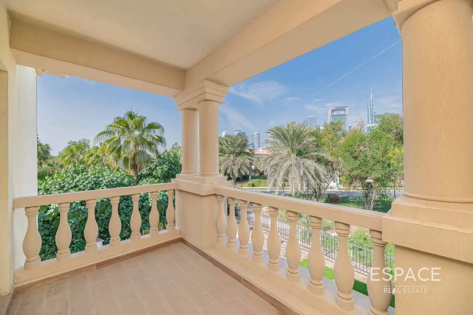 PropertiesGalleryCamera