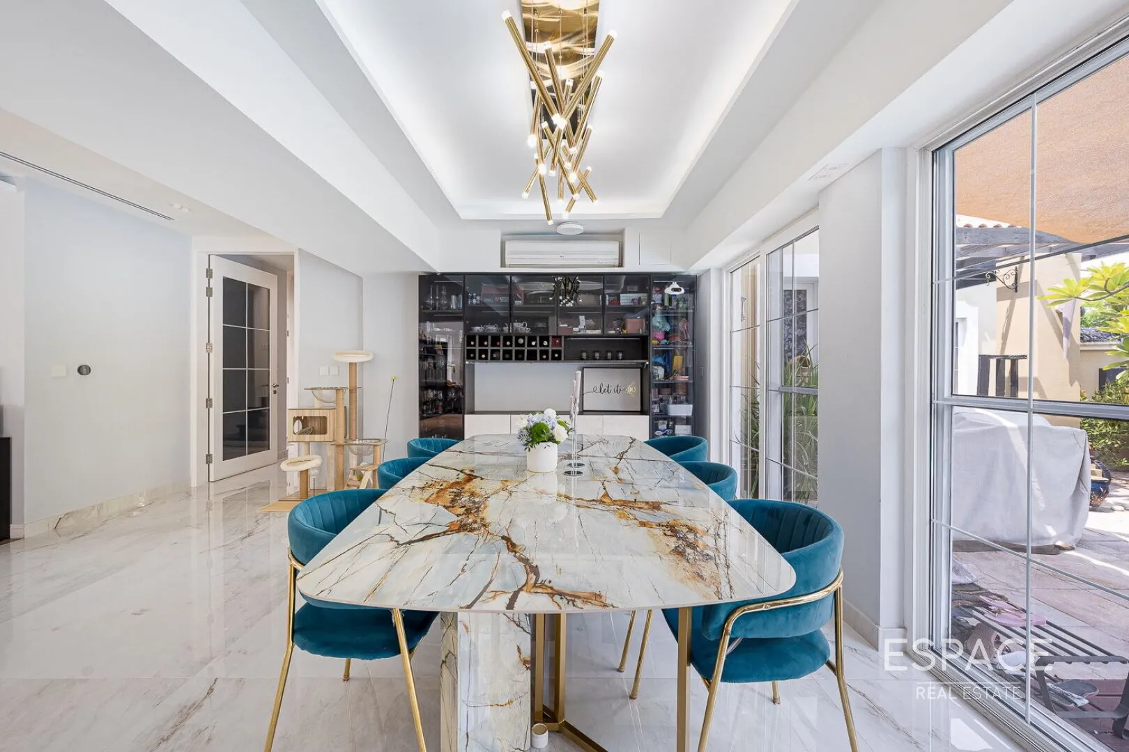 single static gallery