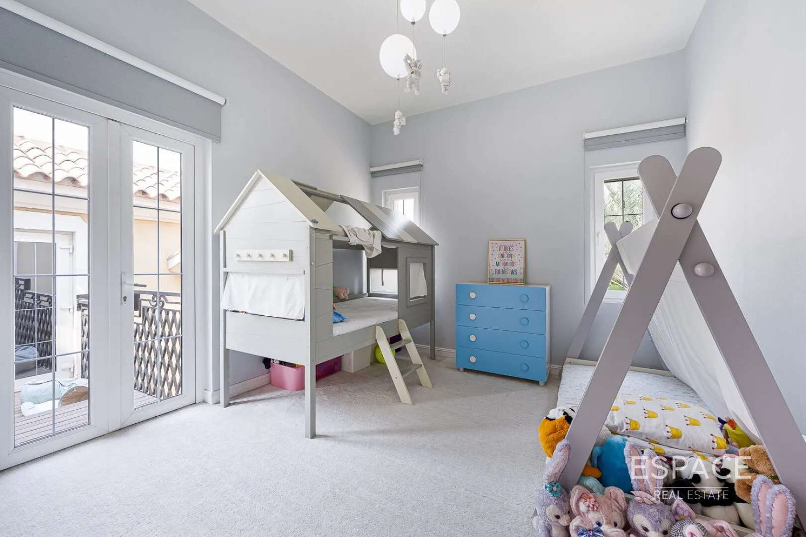 PropertiesGalleryCamera