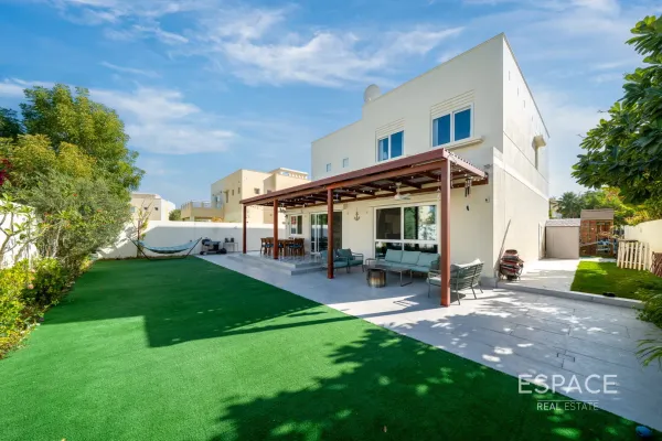 Meadows 9, Meadows, Dubai - Espace