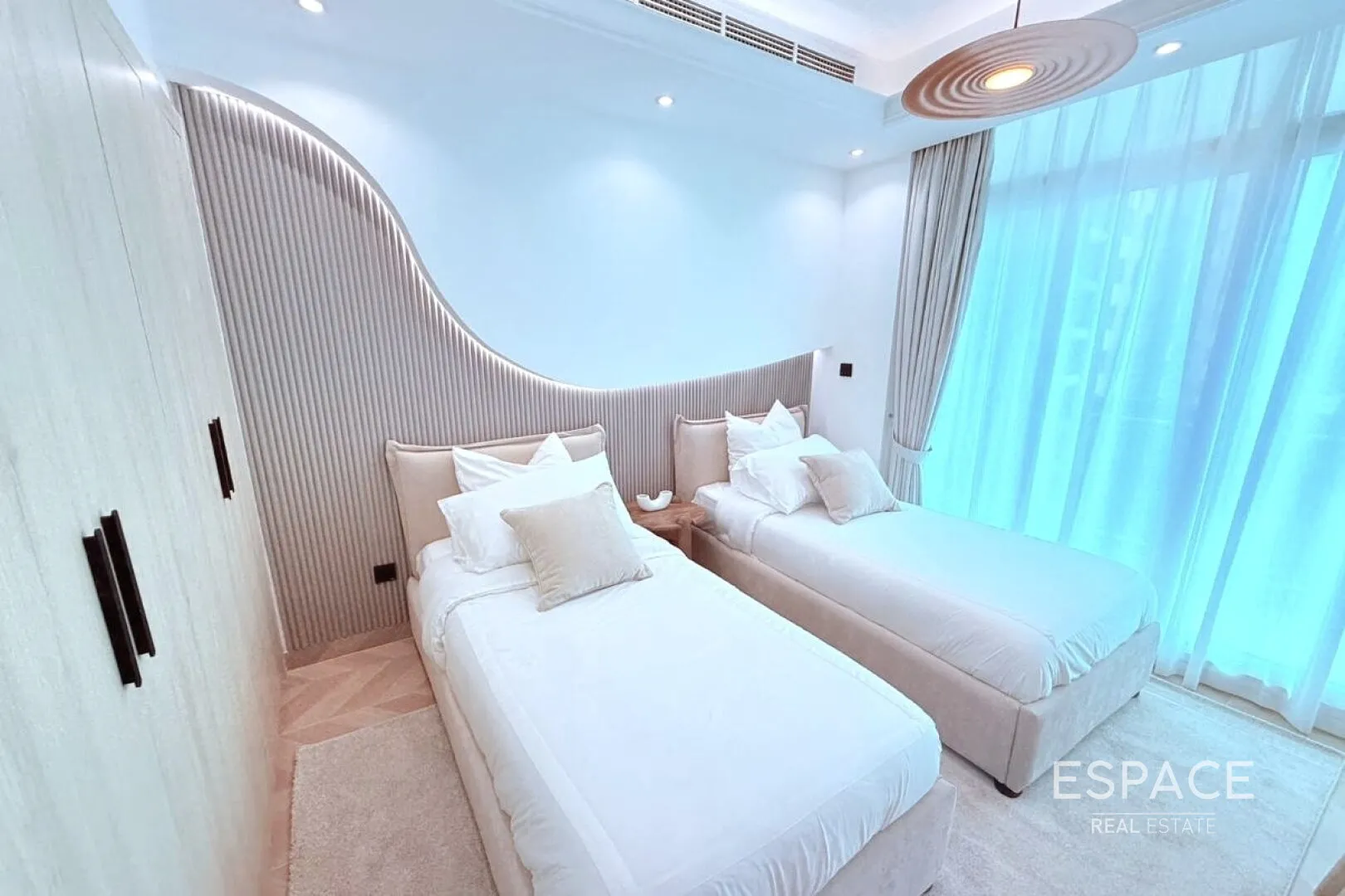 single static gallery