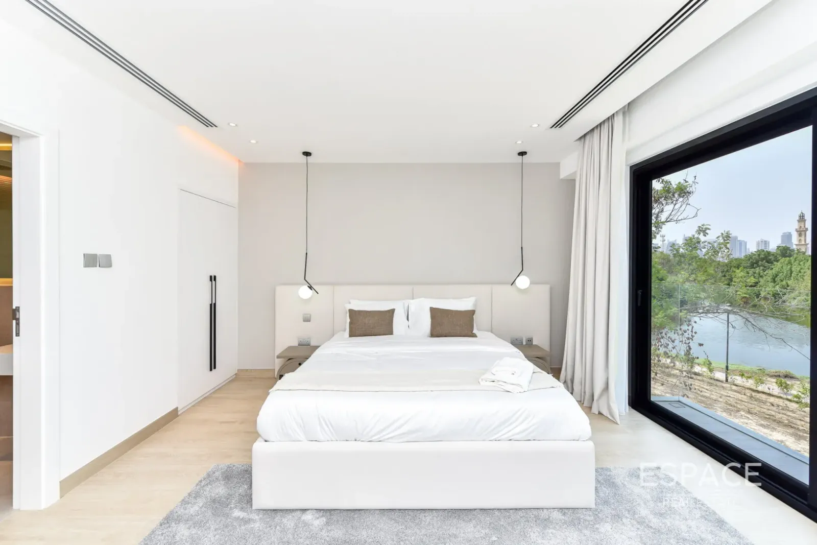 PropertiesGalleryCamera