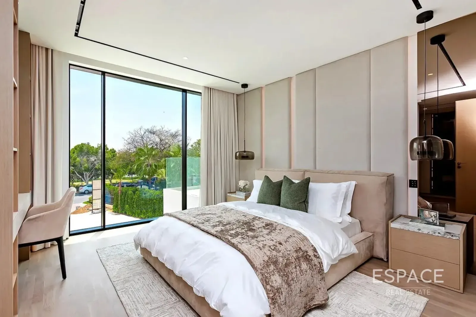 PropertiesGalleryCamera