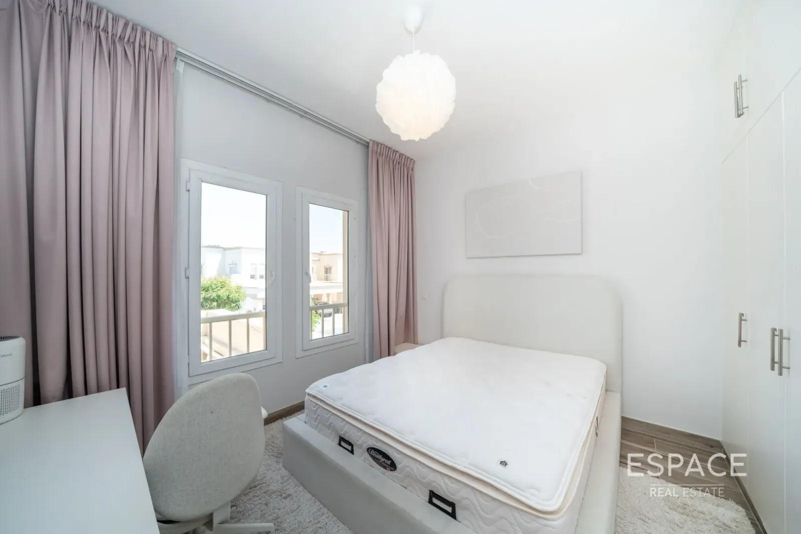 PropertiesGalleryCamera