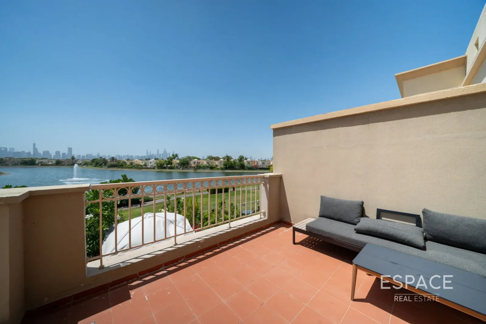 PropertiesGalleryCamera