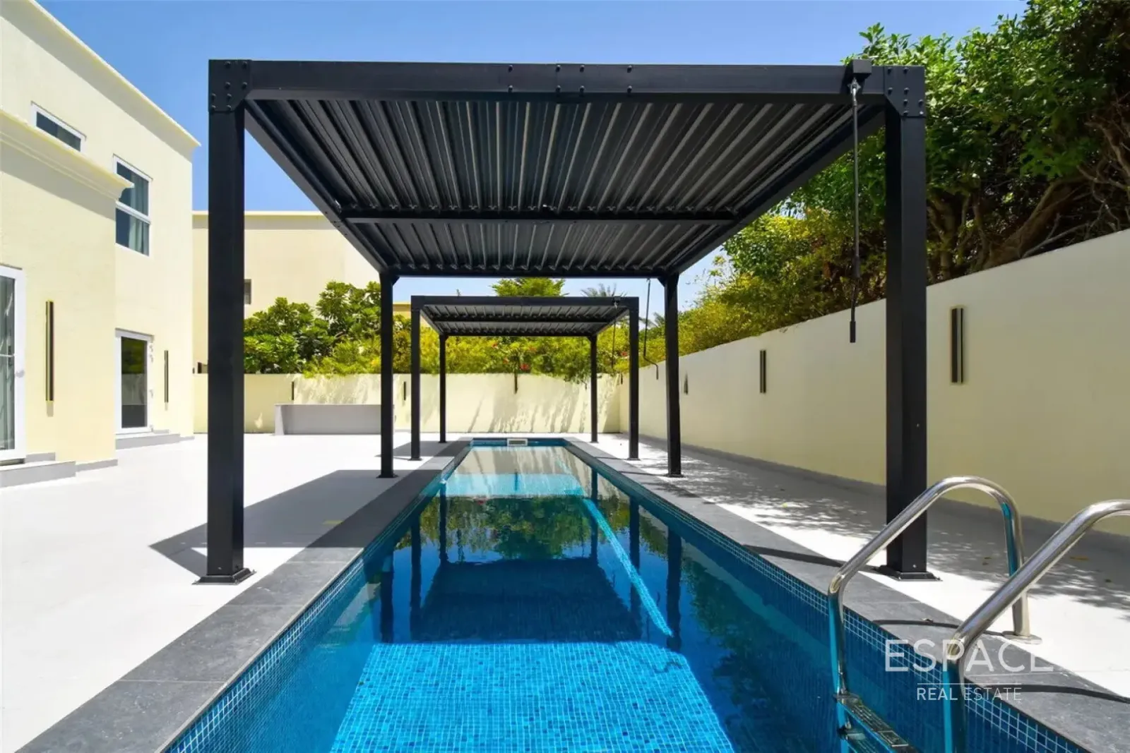 PropertiesGalleryCamera