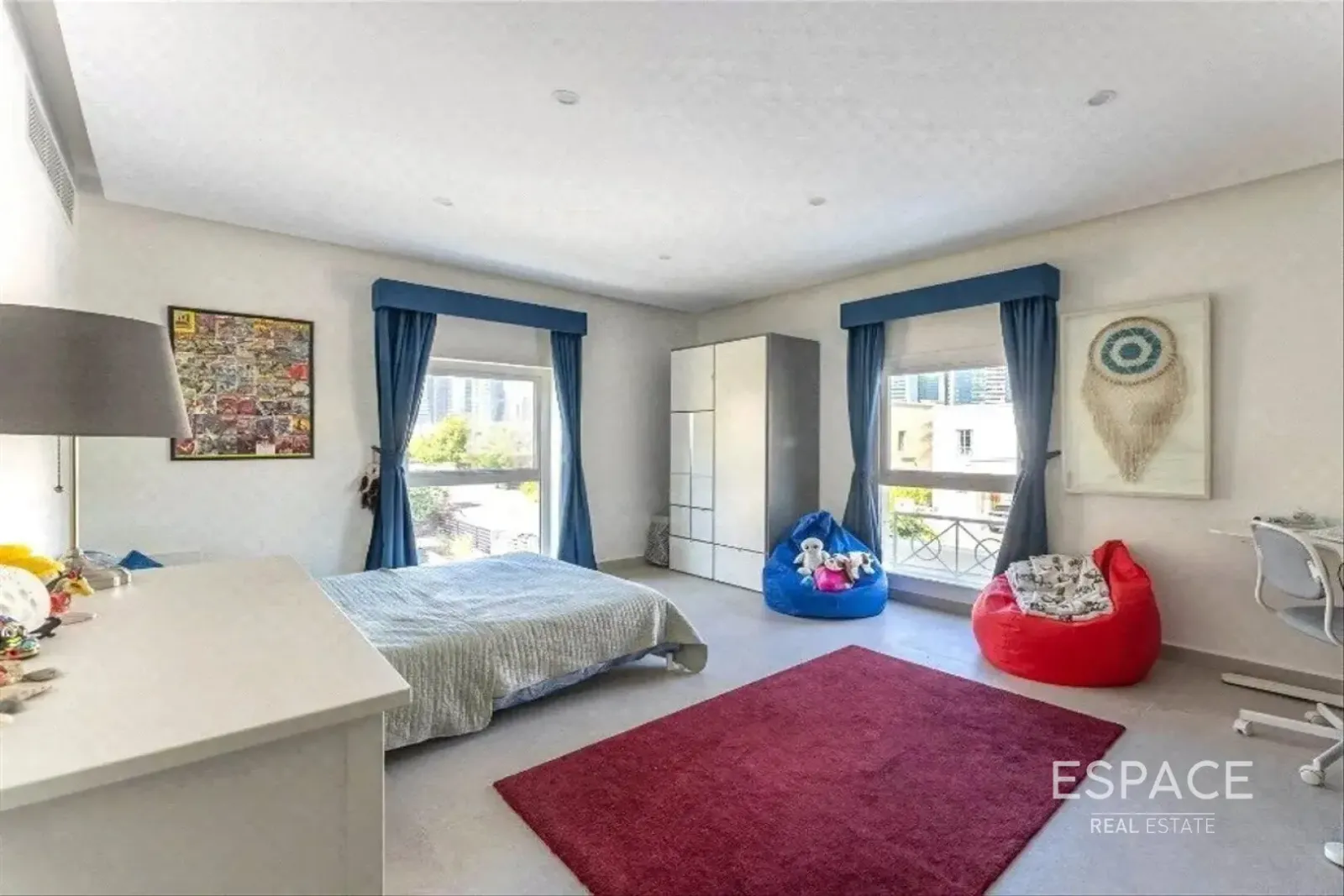 PropertiesGalleryCamera
