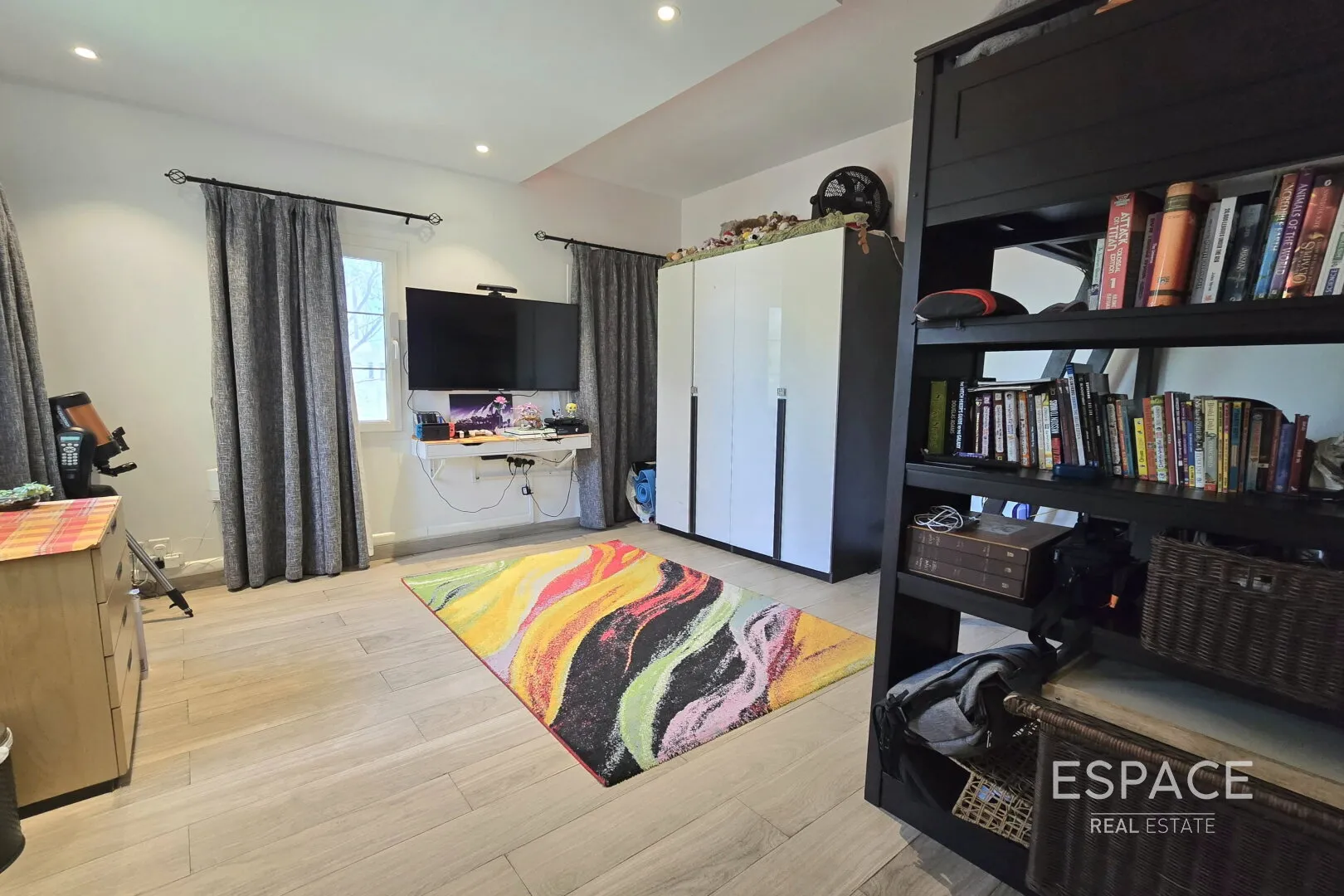 PropertiesGalleryCamera