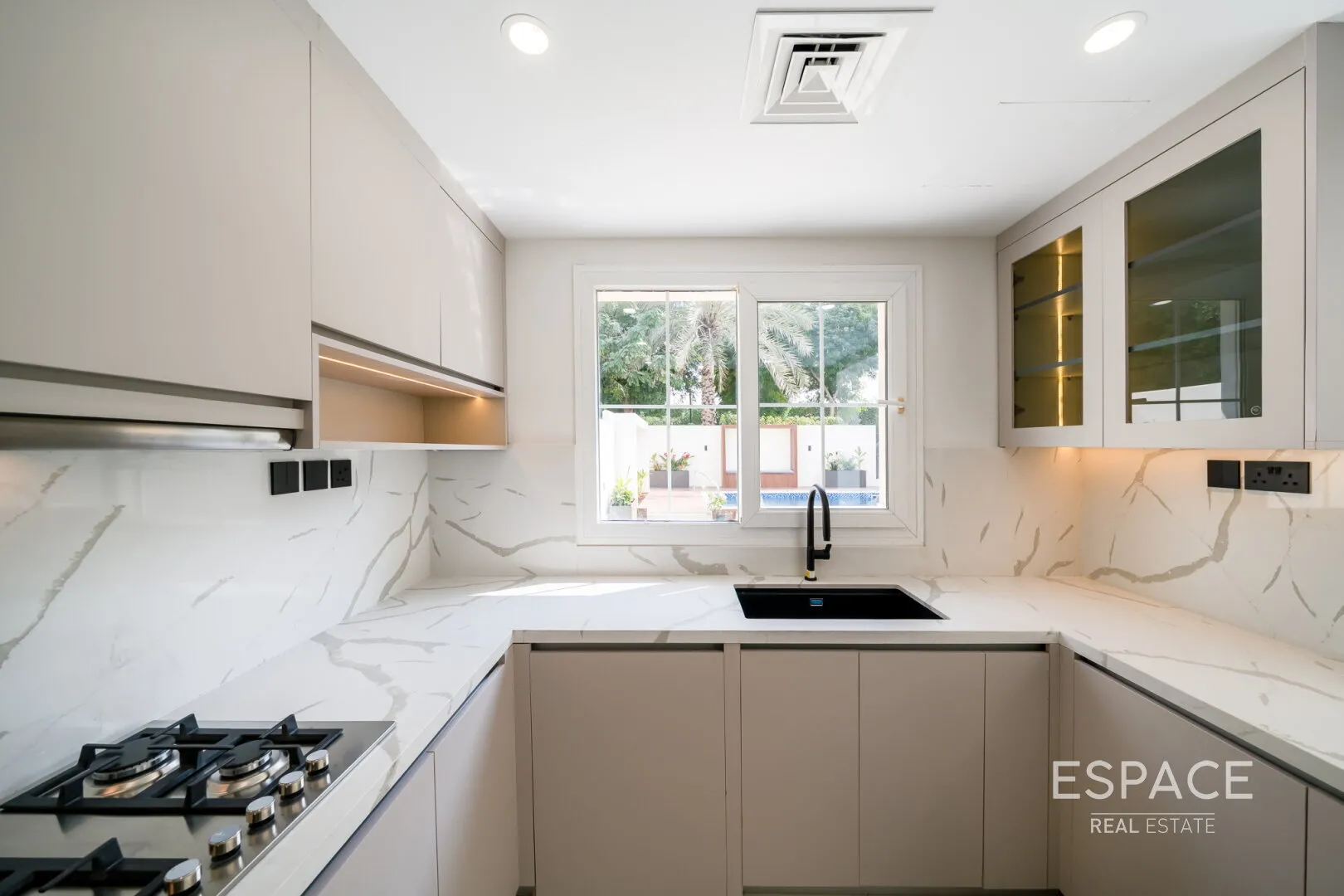 single static gallery