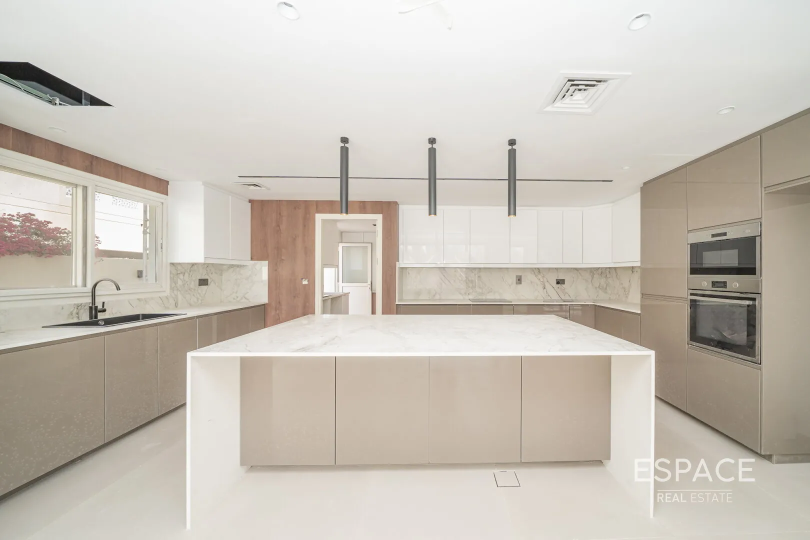 single static gallery