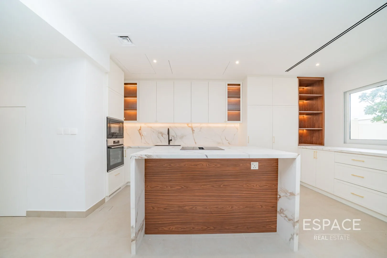 single static gallery