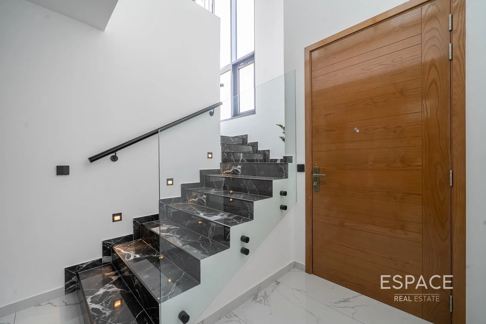 single static gallery