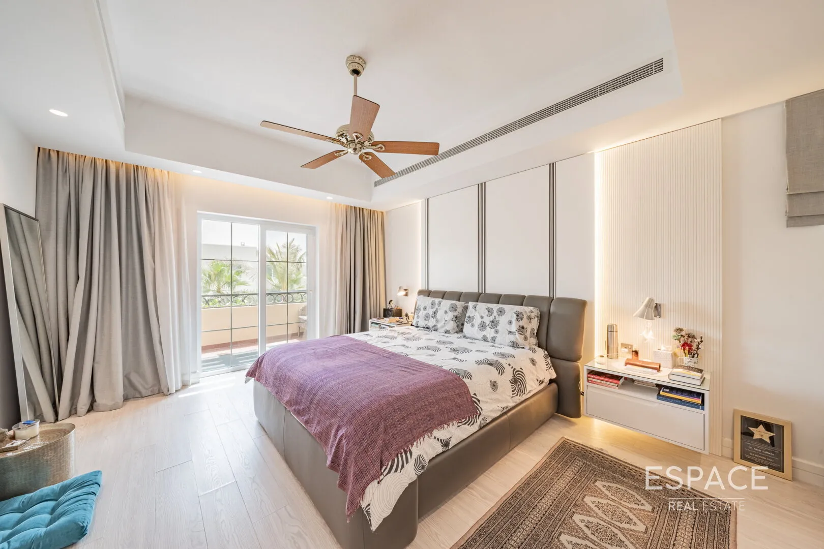 PropertiesGalleryCamera