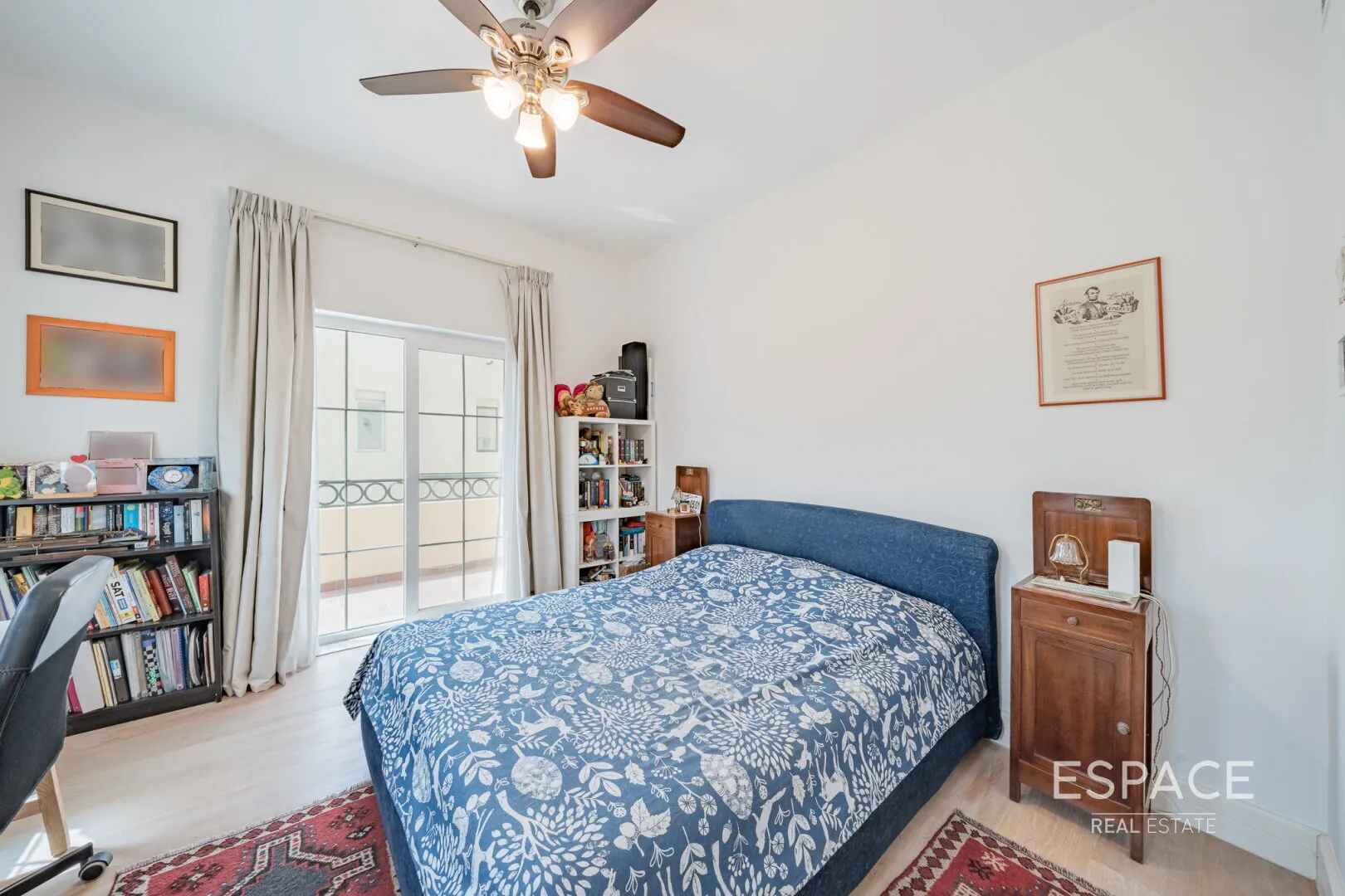 PropertiesGalleryCamera