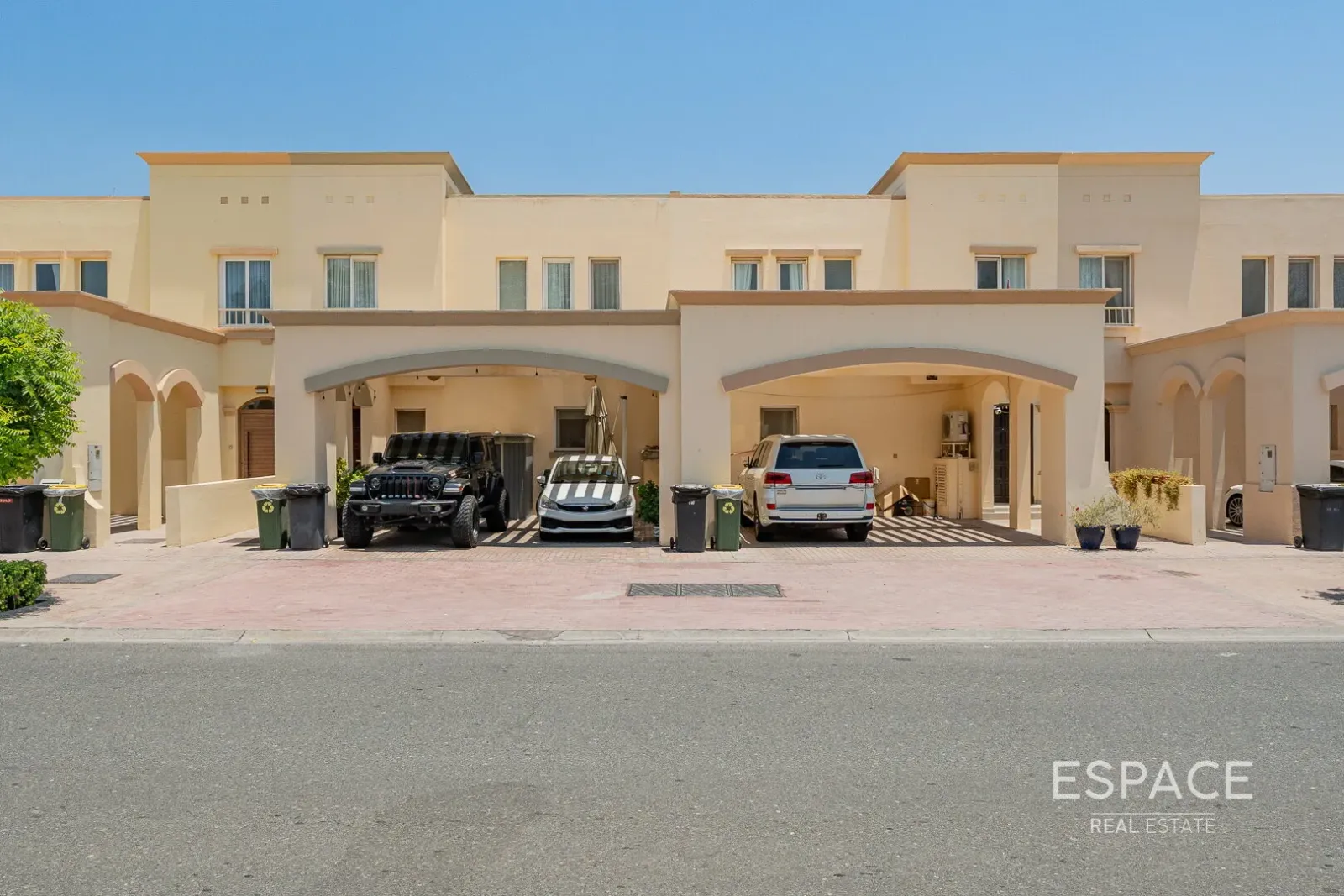 PropertiesGalleryCamera