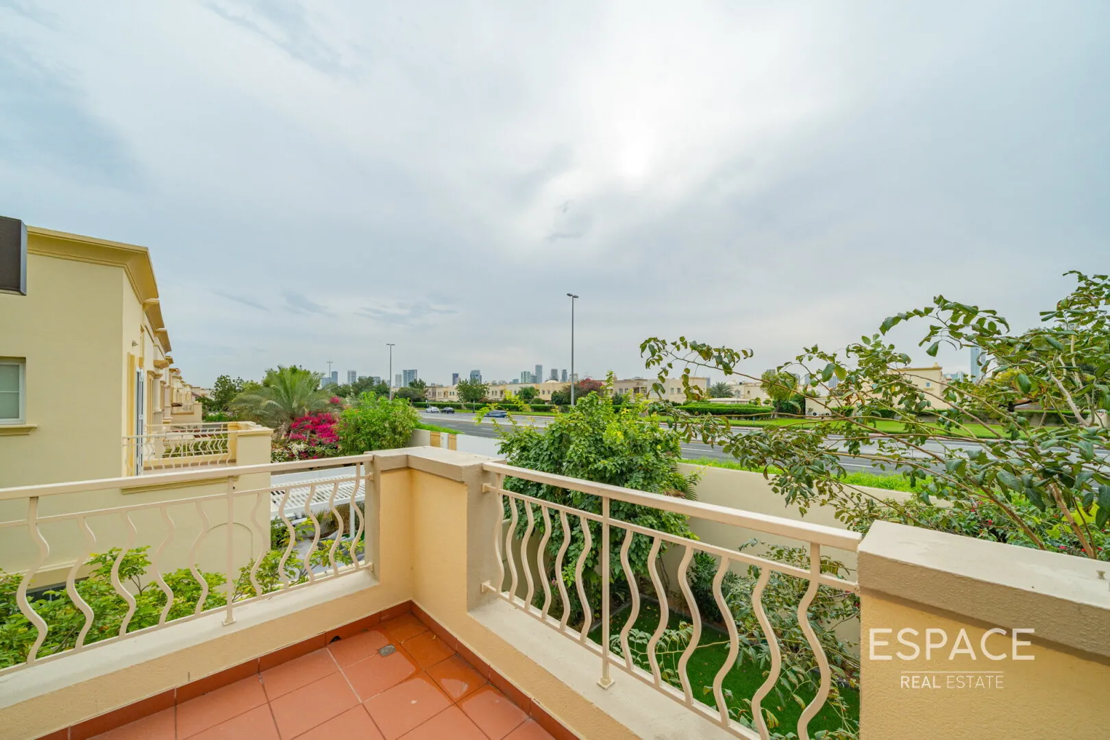 PropertiesGalleryCamera
