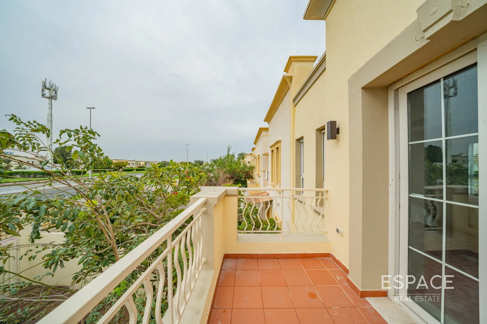 PropertiesGalleryCamera