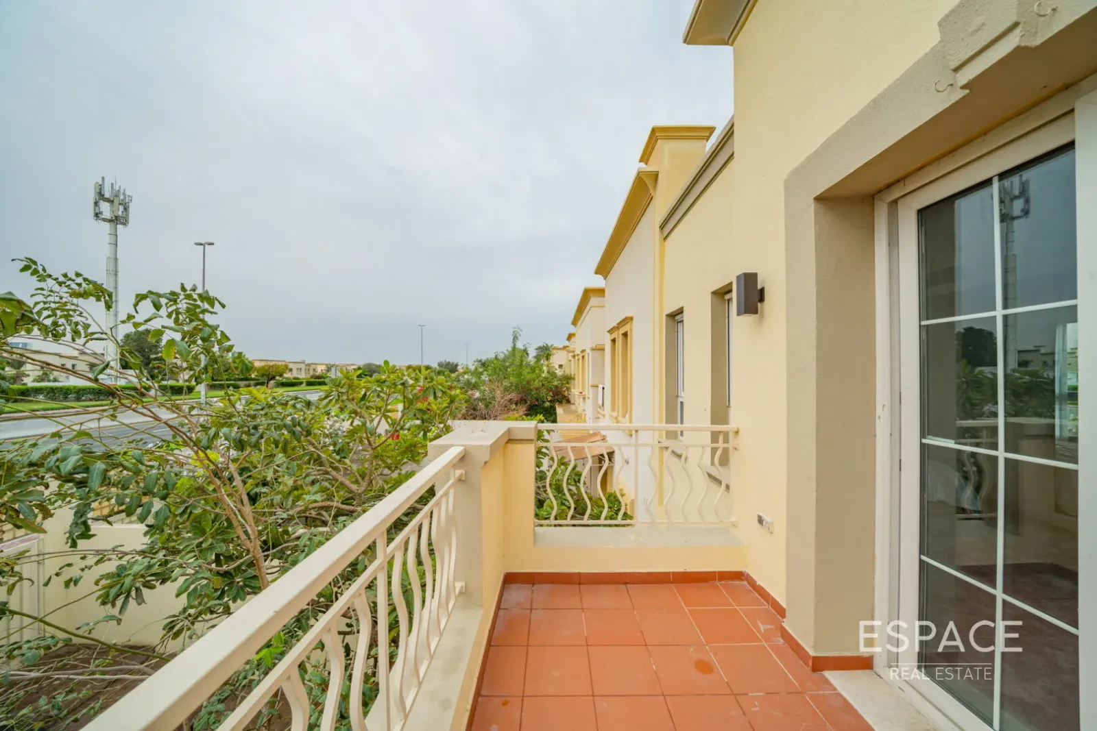 PropertiesGalleryCamera