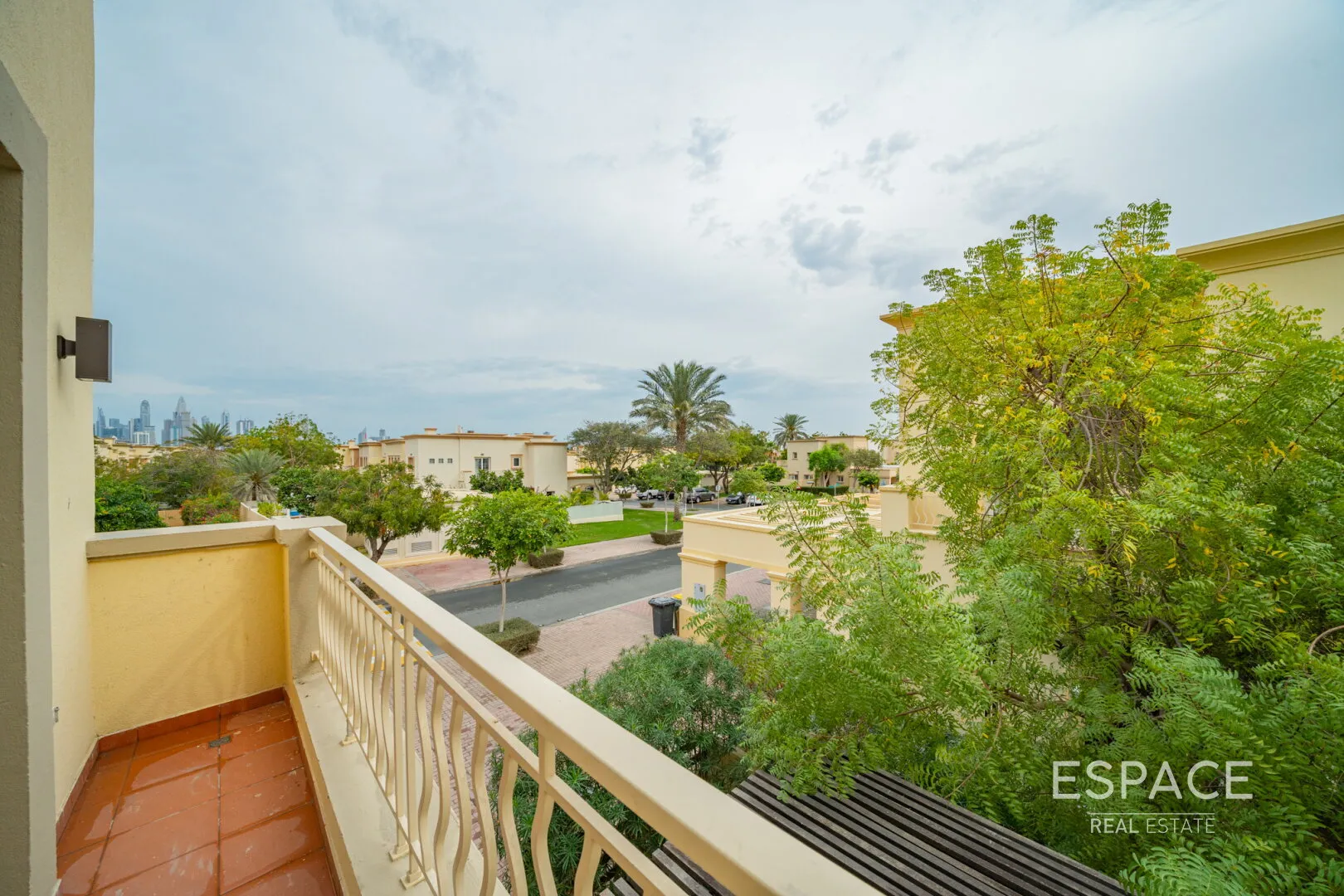 PropertiesGalleryCamera