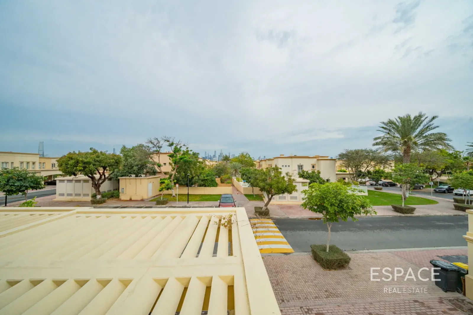 PropertiesGalleryCamera