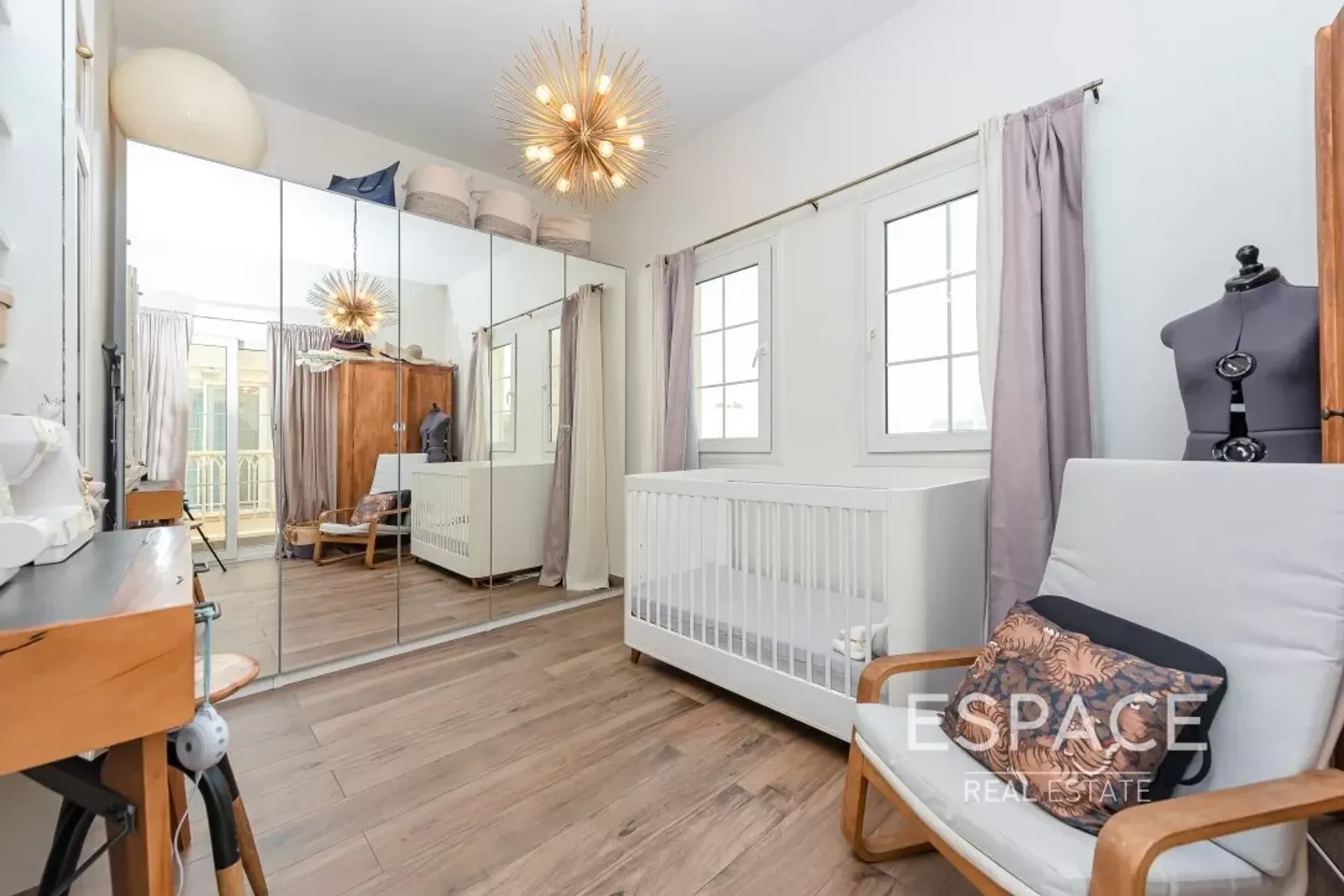 PropertiesGalleryCamera