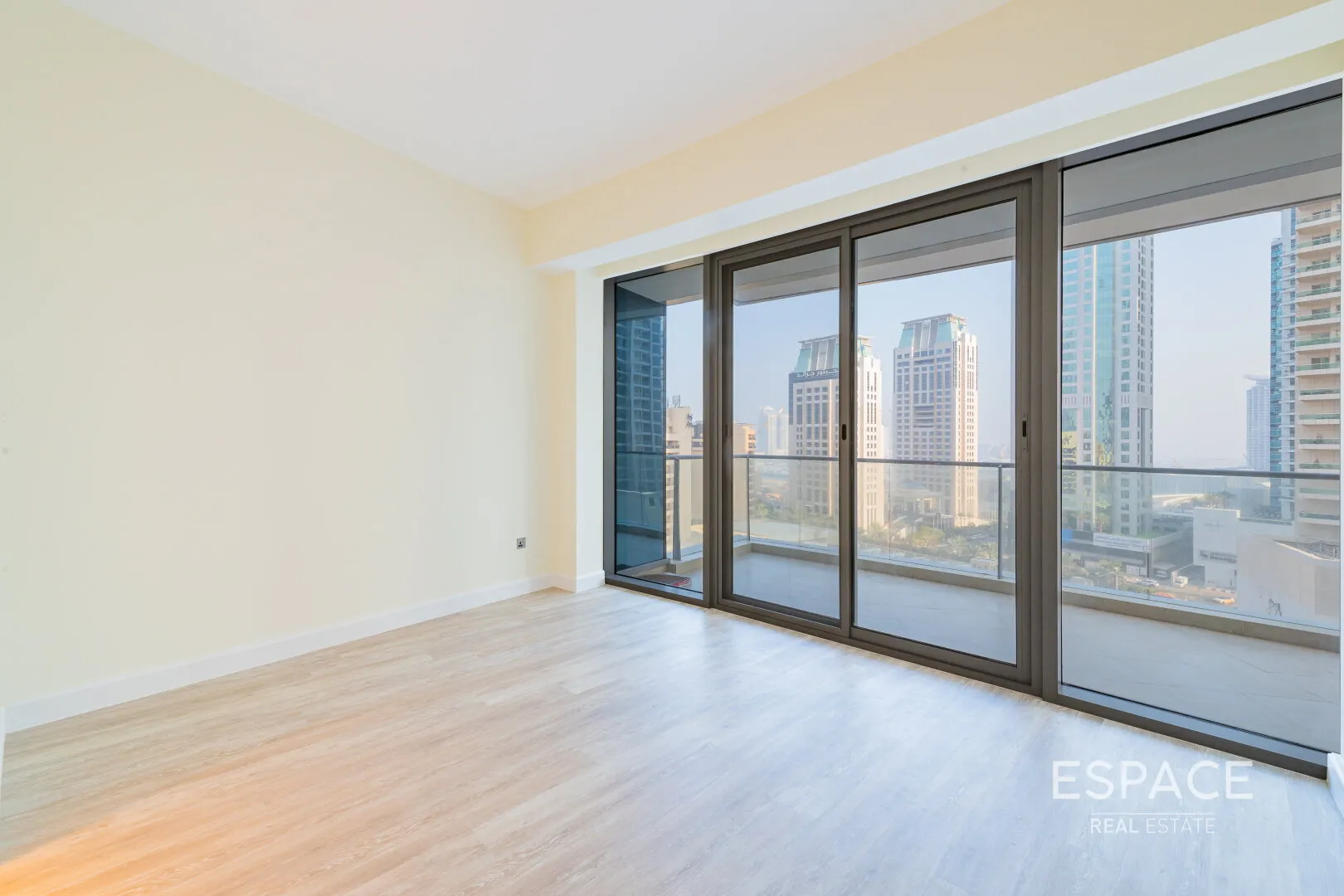 PropertiesGalleryCamera