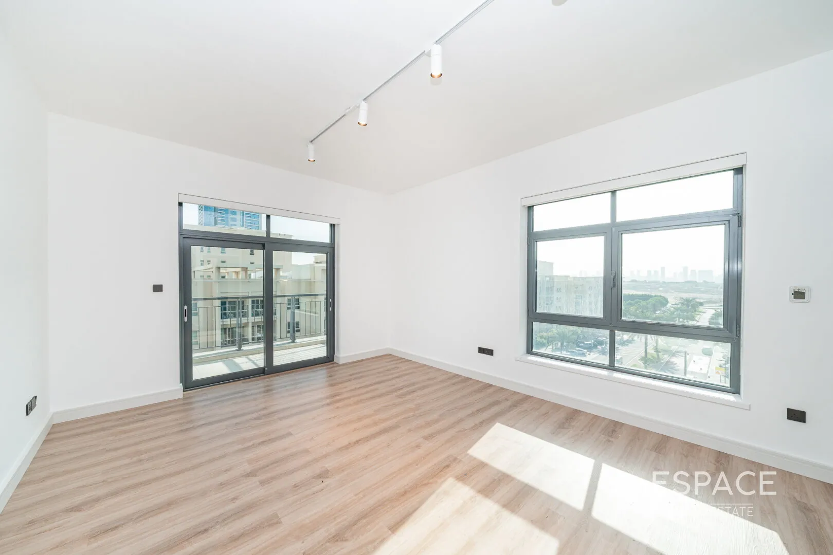 single static gallery