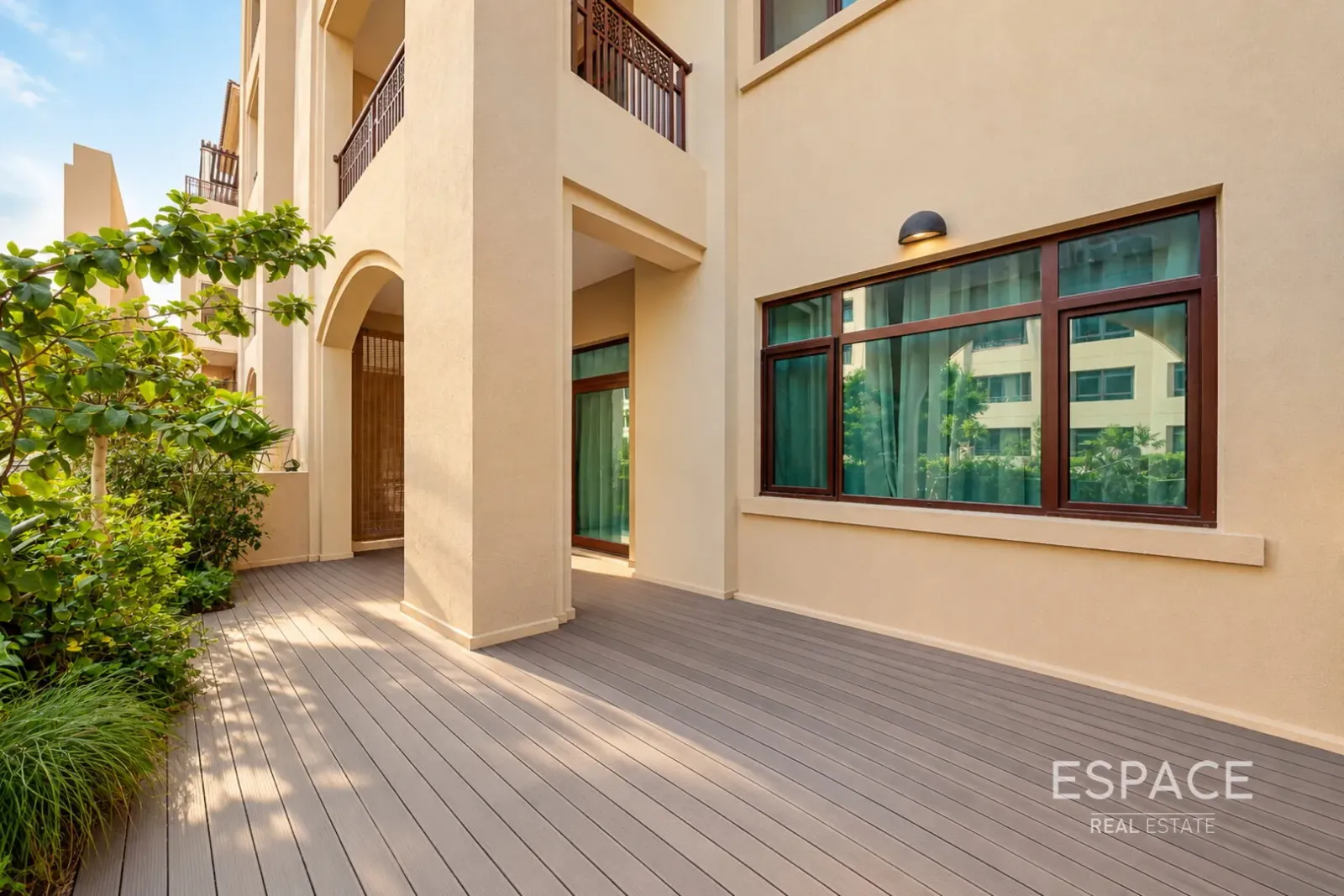 PropertiesGalleryCamera