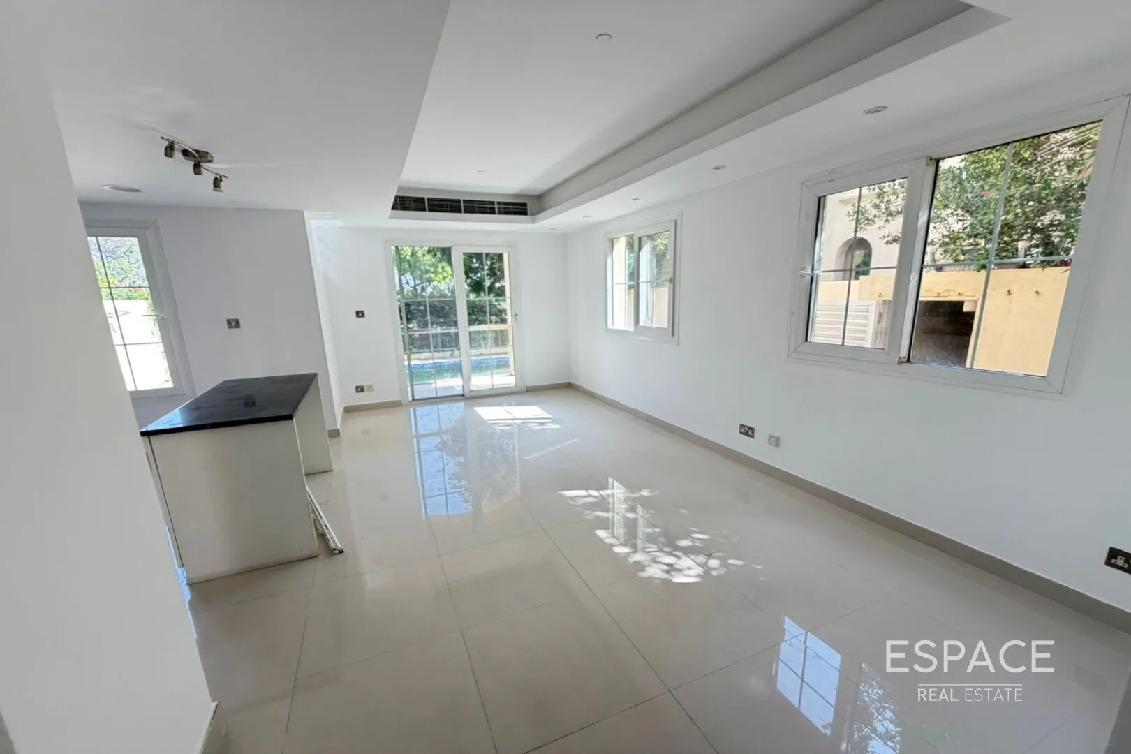 single static gallery