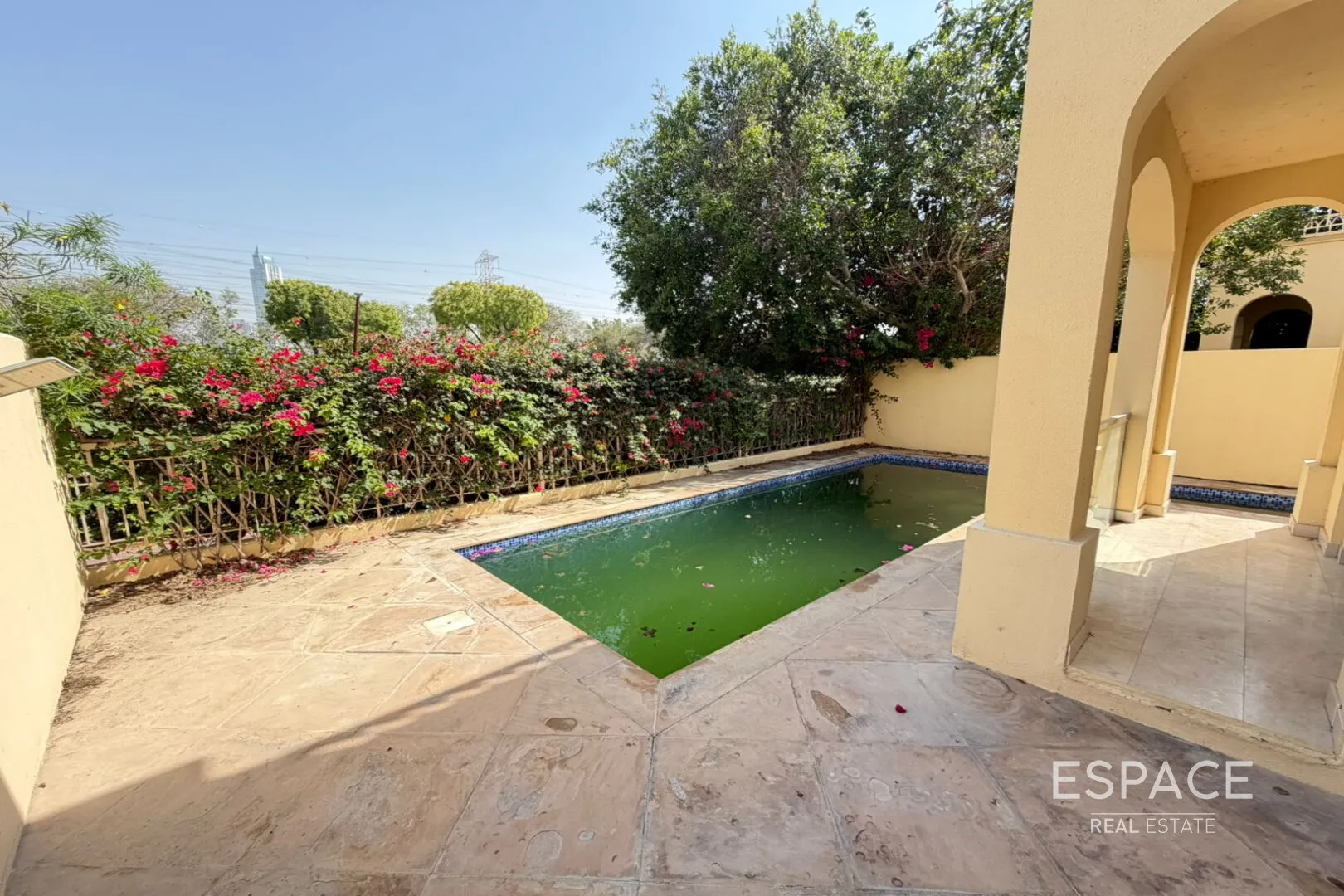 PropertiesGalleryCamera