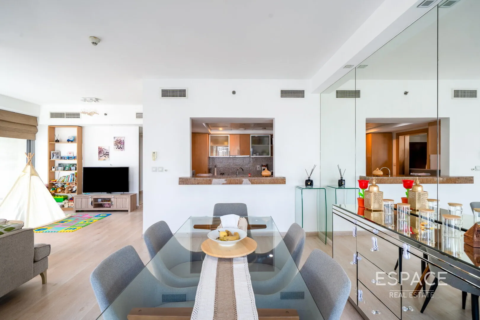 single static gallery