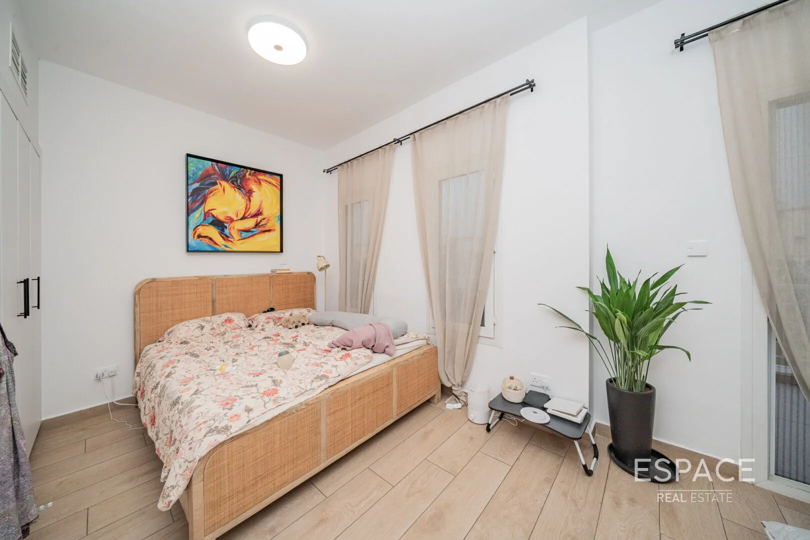 PropertiesGalleryCamera